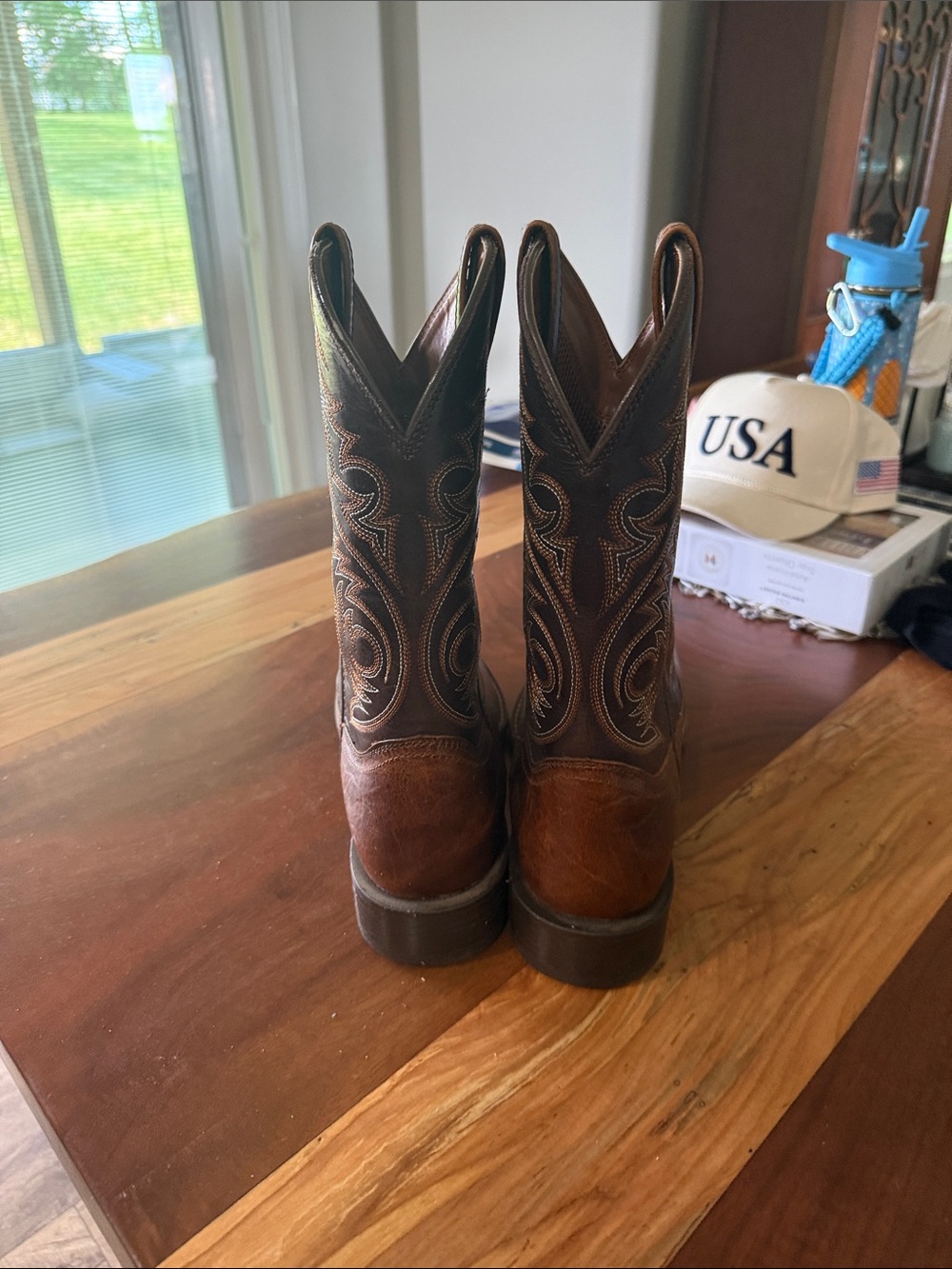 Ariat Brown and Black Embroidered Western Cowboy Boots - Picture 4 of 7
